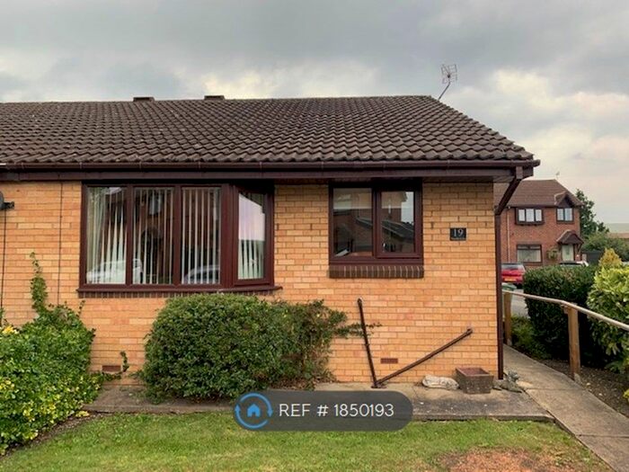 2 Bedroom Bungalow To Rent In Bransdale Avenue, Guiseley, Leeds, LS20