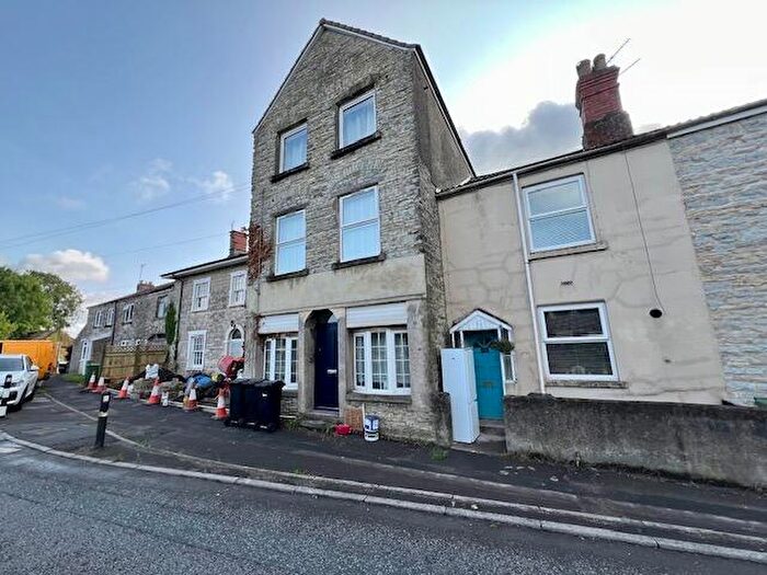 1 Bedroom Apartment To Rent In Upper Bristol Road, Clutton, BS39