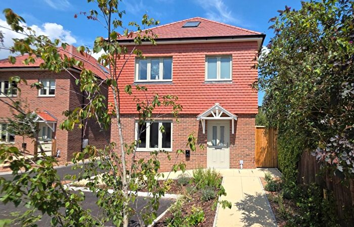 4 Bedroom Detached House For Sale In Smallfield, Surrey, RH6