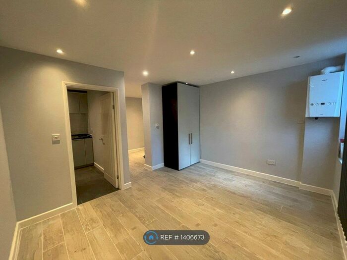 Studio To Rent In High Street, Thornton Heath, CR7