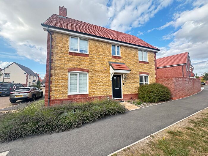 4 Bedroom Property To Rent In Sorrel Crescent, Didcot, OX11