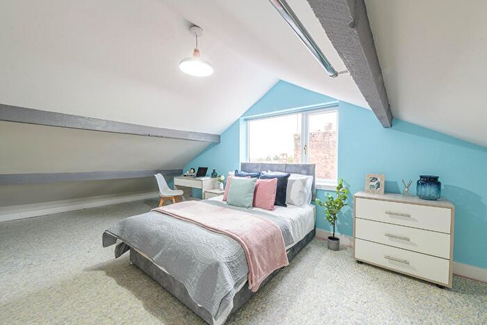 1 Bedroom House Of Multiple Occupation To Rent In Pole Lane, Failsworth, Manchester, M35