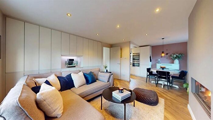 2 Bedroom Apartment To Rent In Burnley Road, NW10