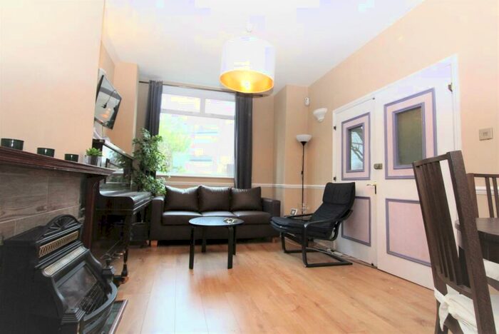 3 Bedroom Terraced House To Rent In Brampton Road, Harringay, N15