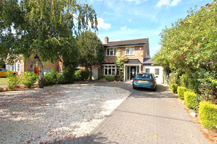 4 Bedroom Detached House To Rent In Trinity Road, Rayleigh, Essex, SS6