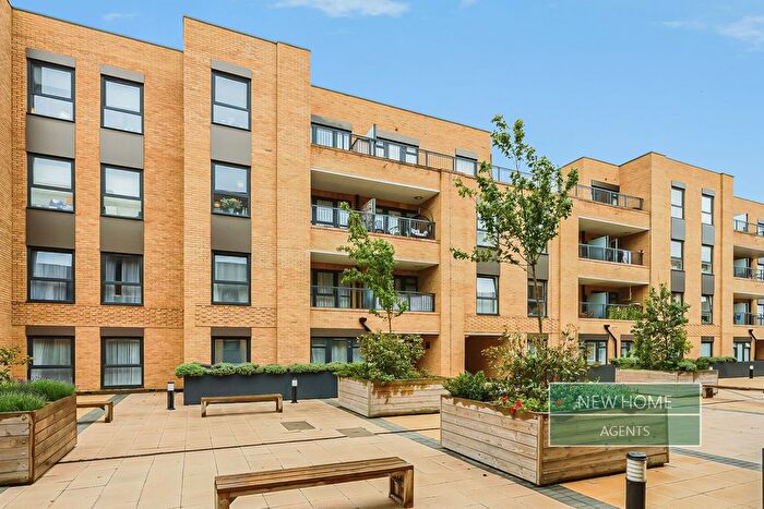 2 Bedroom Flat For Sale In Pointelle House, London Road, Wallington, SM6