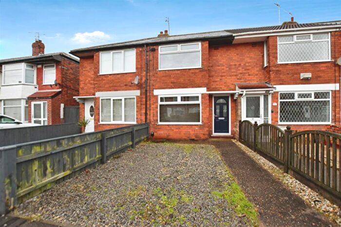2 Bedroom Terraced House For Sale In Manor Road, Hull, HU5