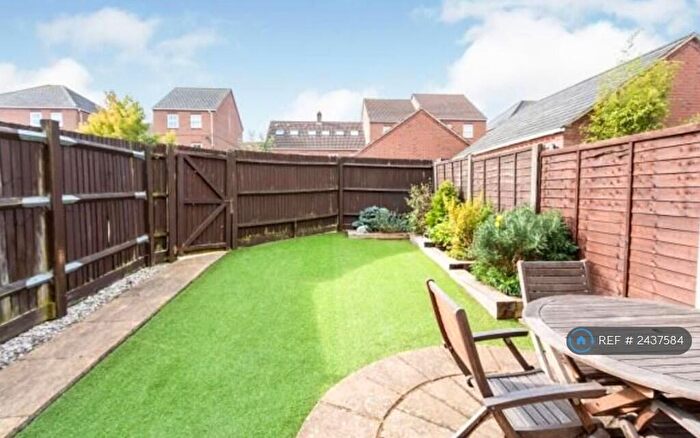 6 Bedroom Semi-Detached House To Rent In Whitgift Close, Beggarwood, Basingstoke, RG22