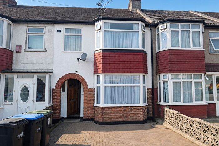 3 Bedroom Terraced House To Rent In Great Cambridge Road, Enfield, EN1