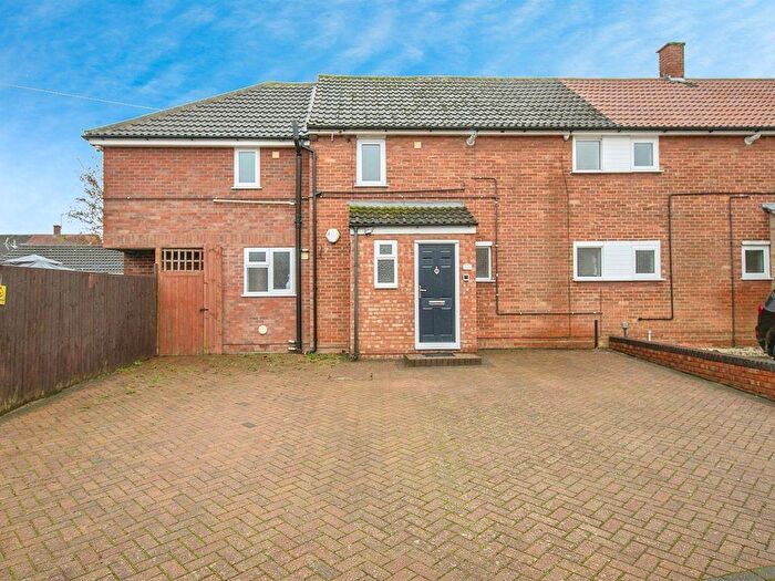 3 Bedroom Semi Detached House For Sale In Curlew Road, Ipswich, IP2