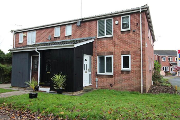 Flat To Rent In Spring Grove Hull, HU3