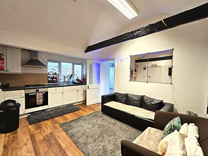 1 Bedroom Flat To Rent In Bedford Road, London, N2
