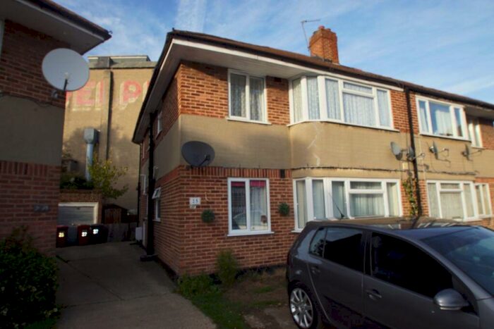 2 Bedroom Maisonette To Rent In Adelphi Gardens, Slough, SL1
