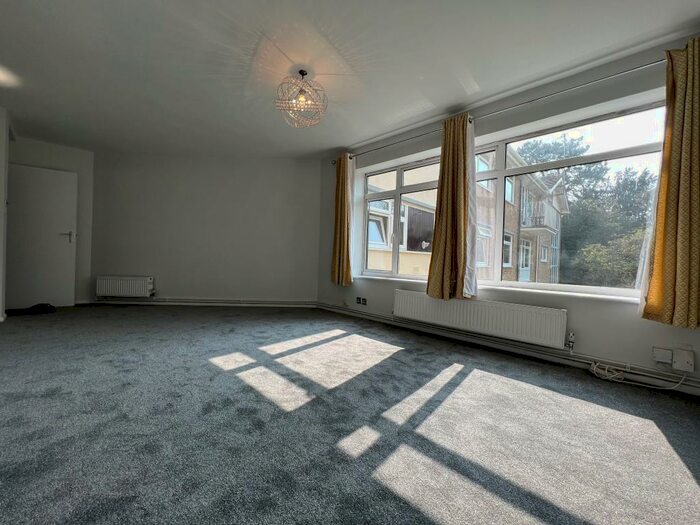 3 Bedroom Apartment To Rent In Leahurst Court Road, Preston Park, Brighton, BN1