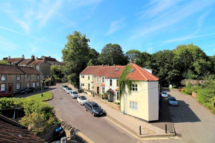 2 Bedroom Ground Flat To Rent In Dapps Hill, Keynsham, BS31