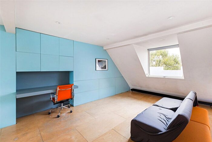 1 Bedroom Flat To Rent In Russell Road, London, W14