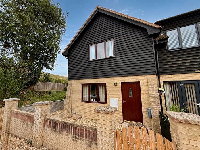 2 Bedroom Semi-Detached House For Sale In Totland Bay, Isle Of Wight, PO39