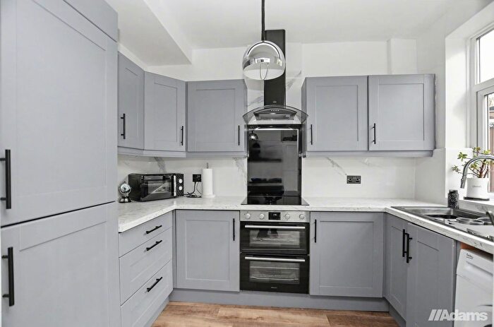 3 Bedroom Semi-detached House For Sale In Halton Brow, Runcorn, WA7