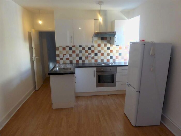 Studio To Rent In Turnpike Lane, Haringey, London N8