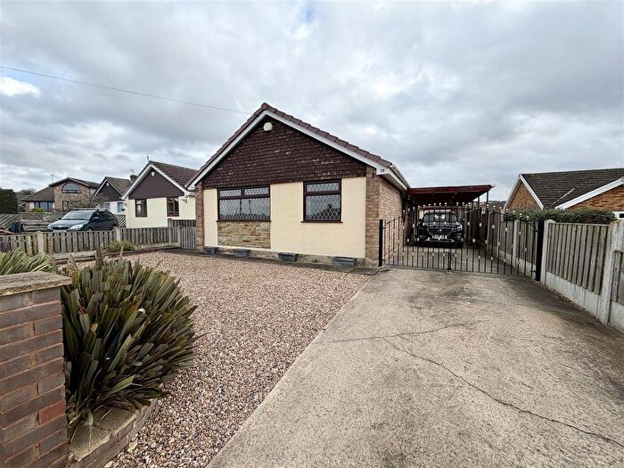 3 Bedroom Detached Bungalow For Sale In Manor Garth Road, Kippax, Leeds, LS25