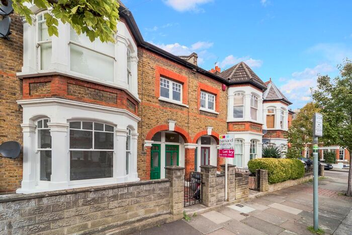 2 Bedroom Flat To Rent In Blackett Street, London, SW15