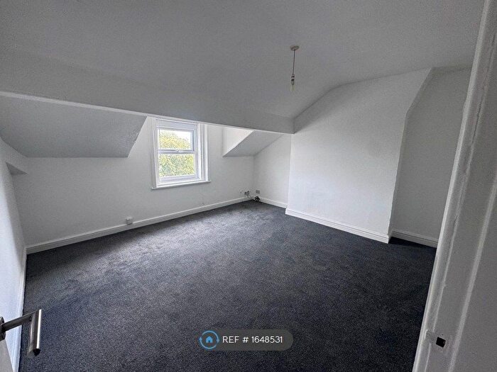 1 Bedroom Flat To Rent In New Ferry, Merseyside, CH62