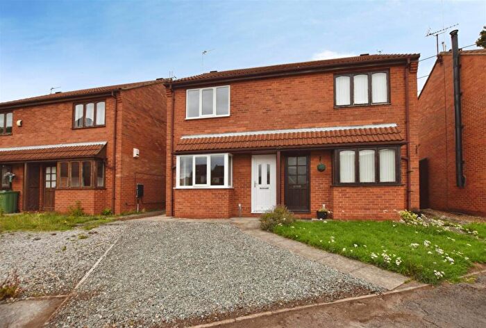 2 Bedroom Semi-Detached House For Sale In Sycamore Close, Preston, HU12