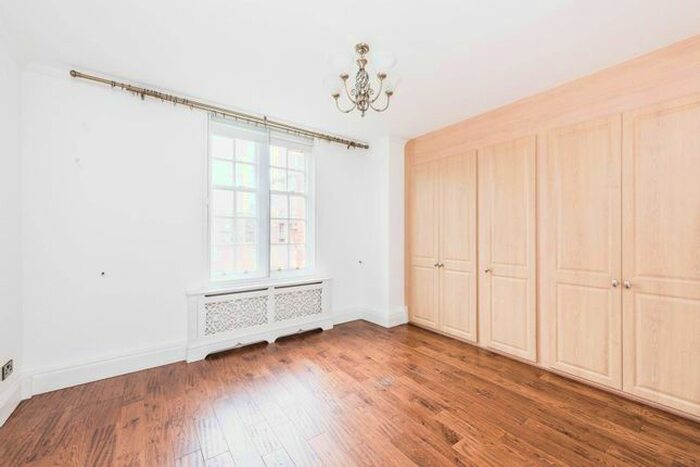 2 Bedroom Flat To Rent In Erasmus Street, Pimlico, London, SW1P