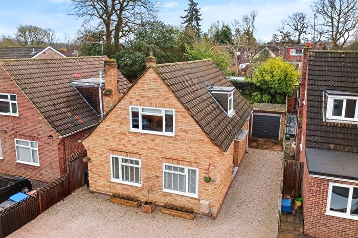 3 Bedroom Property For Sale In Woodlands Park, Row Town, KT15