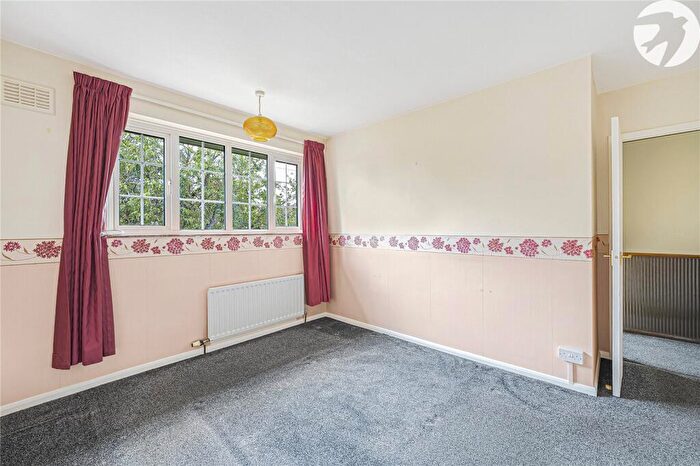 3 Bedroom Terraced House For Sale In Bevis Close, Dartford, Kent, DA2