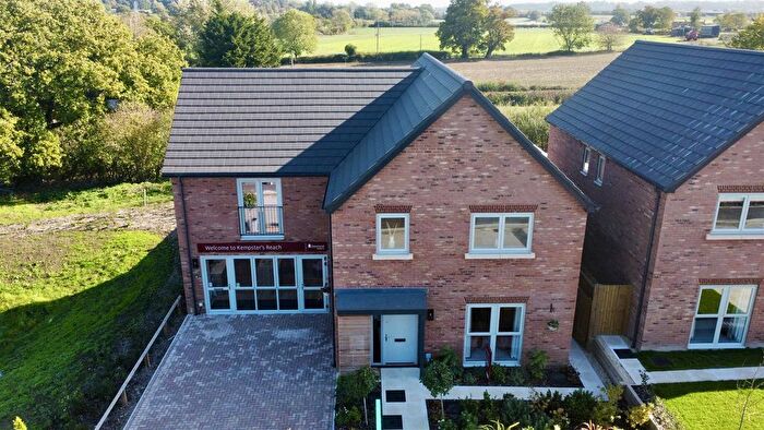 5 Bedroom Detached House For Sale In Kempster's Reach, Worton, SN10