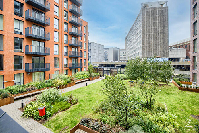 2 Bedroom Apartment To Rent In The Barker, Snow Hill Wharf, Birmingham City Centre, B4