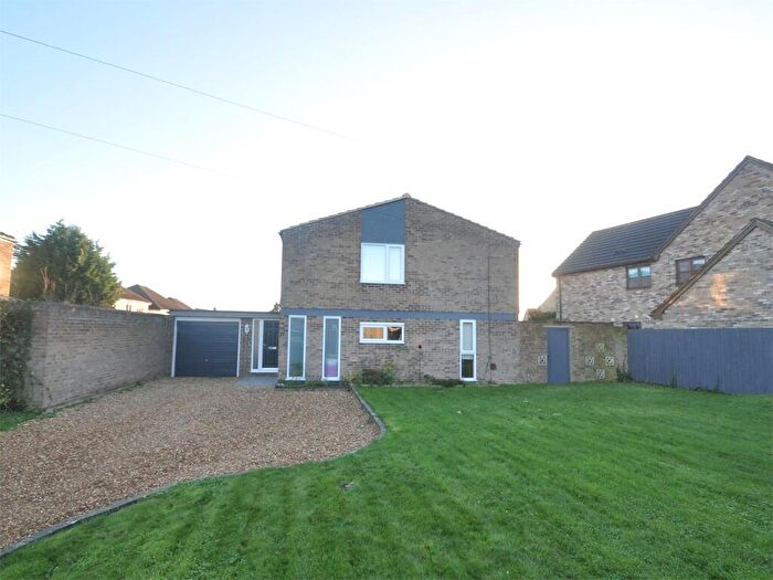 5 Bedroom Detached House To Rent In The Fairway, Bluntisham, Huntingdon, Cambridgeshire, PE28