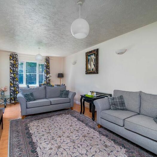 2 Bedroom Flat To Rent In Kingfisher Way, London, NW10