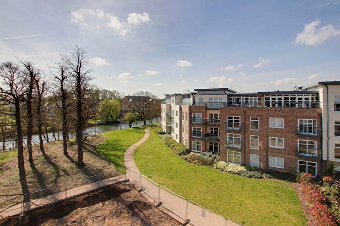 2 Bedroom Flat To Rent In Marbled White Court, Little Paxton, PE19