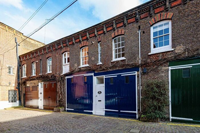 1 Bedroom Flat To Rent In Lucerne Mews, Kensington, W8