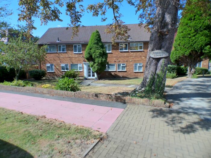 2 Bedroom Flat To Rent In Kingswood Road, Bromley, BR2