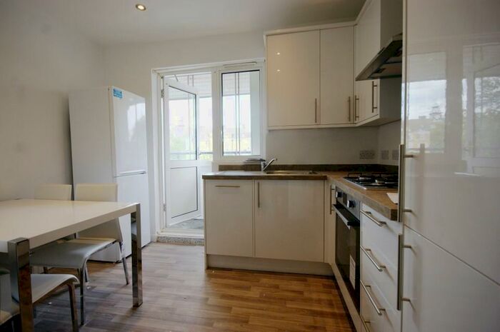 3 Bedroom Apartment To Rent In Cumberland Market, London, NW1