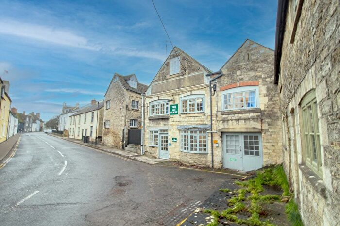 Semi-Detached House For Sale In Oxford Street, Malmesbury, Wiltshire, SN16