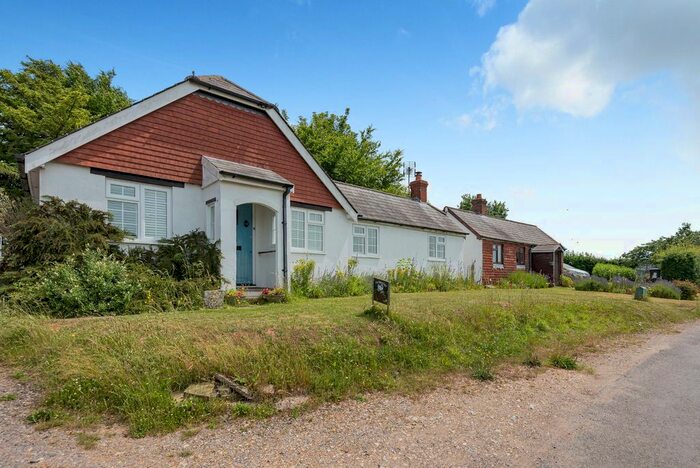 4 Bedroom Bungalow For Sale In Hole Lane, Crondall, Farnham, Surrey, GU10