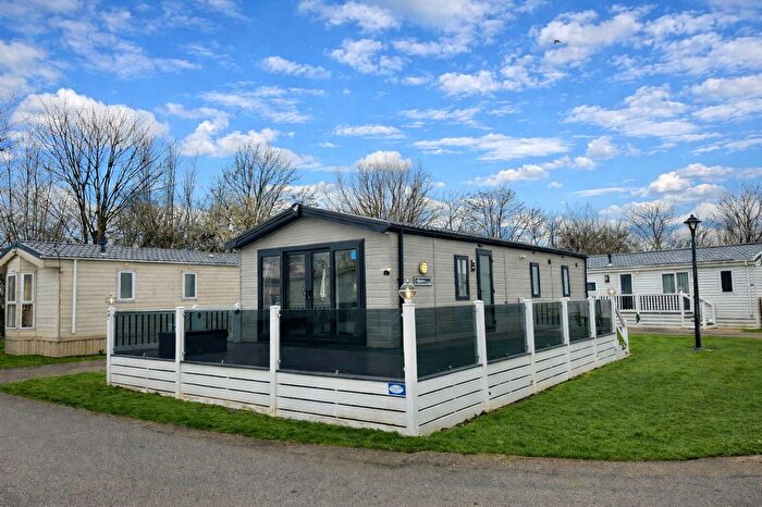 2 Bedroom Park Home For Sale In Dymchurch Road, New Romney, TN28