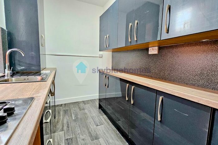 2 Bedroom Terraced House To Rent In Bulwer Road, Leicester, LE2