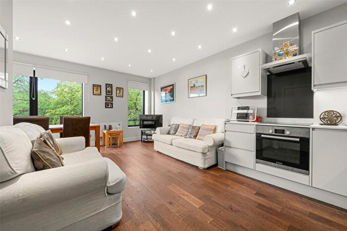 1 Bedroom Apartment For Sale In London Road, Bracknell, Berkshire, RG12