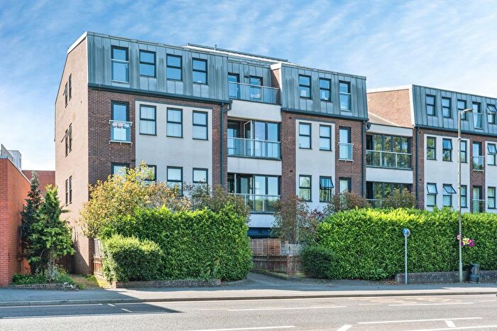 2 Bedroom Flat To Rent In Upper Charles Street, Camberley, Surrey, GU15