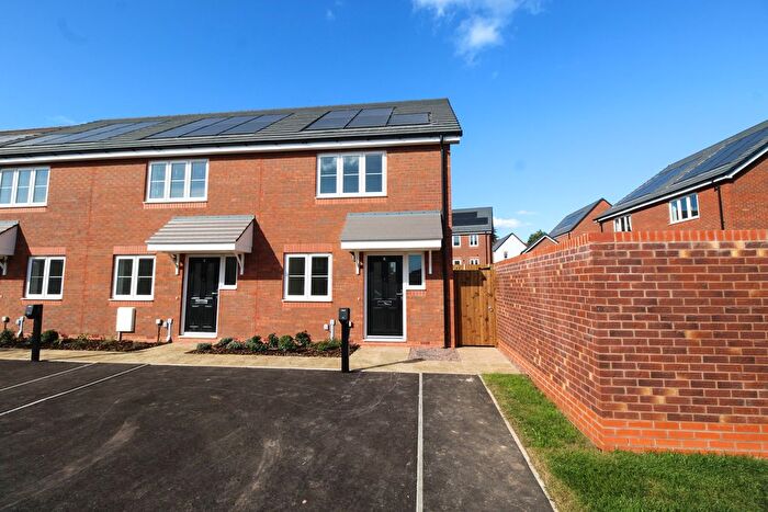 2 Bedroom End Of Terrace House For Sale In Sungold Close, Kenilworth, CV8