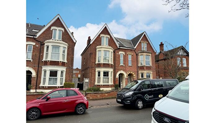 1 Bedroom Flat For Sale In Flat E, St. Andrews Road, Bedford, Bedfordshire, MK40