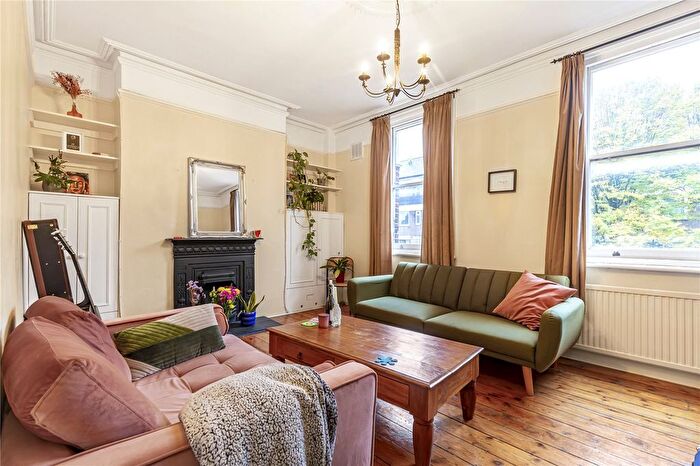 2 Bedroom Flat For Sale In Landor Road, London, SW9