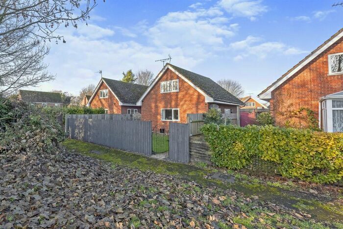 2 Bedroom Bungalow For Sale In Camp Close, Feltwell, Thetford, IP26