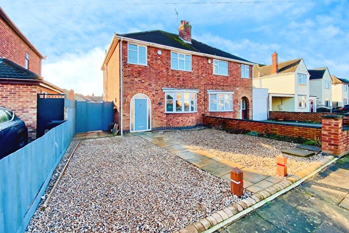 3 Bedroom Semi Detached House For Sale In Herricks Avenue, Thurmaston, LE4