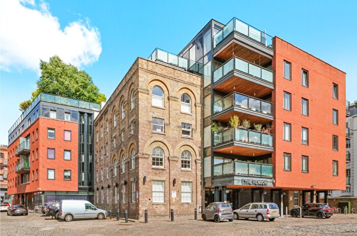 2 Bedroom Flat To Rent In Oval Road, Camden, NW1